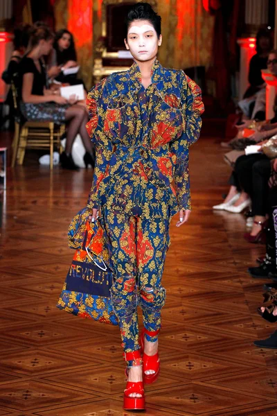 Look 34
